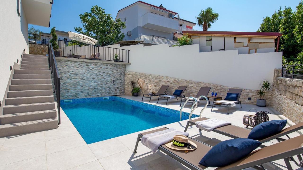 Apartments Villa Frankola With Swimming Pool Crikvenica Esterno foto