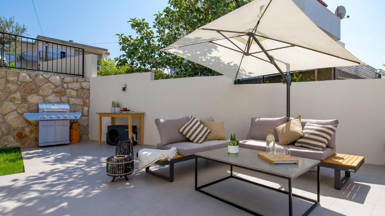 Apartments Villa Frankola With Swimming Pool Crikvenica Esterno foto