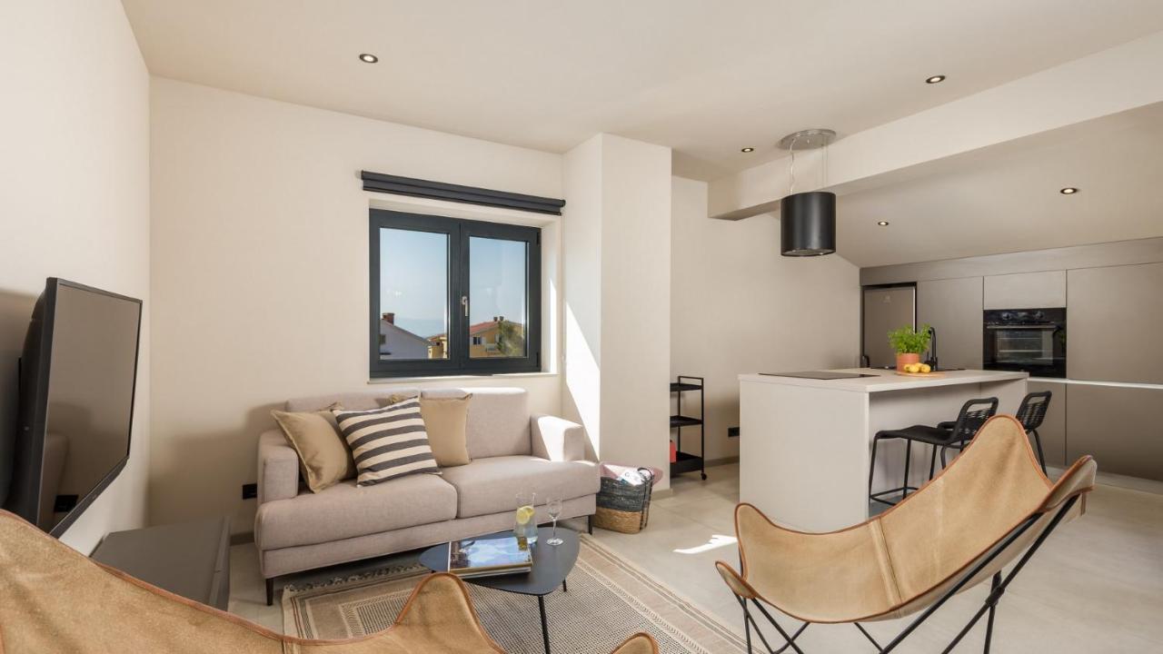 Apartments Villa Frankola With Swimming Pool Crikvenica Esterno foto