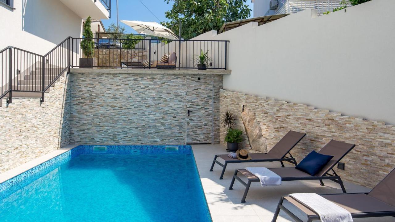 Apartments Villa Frankola With Swimming Pool Crikvenica Esterno foto