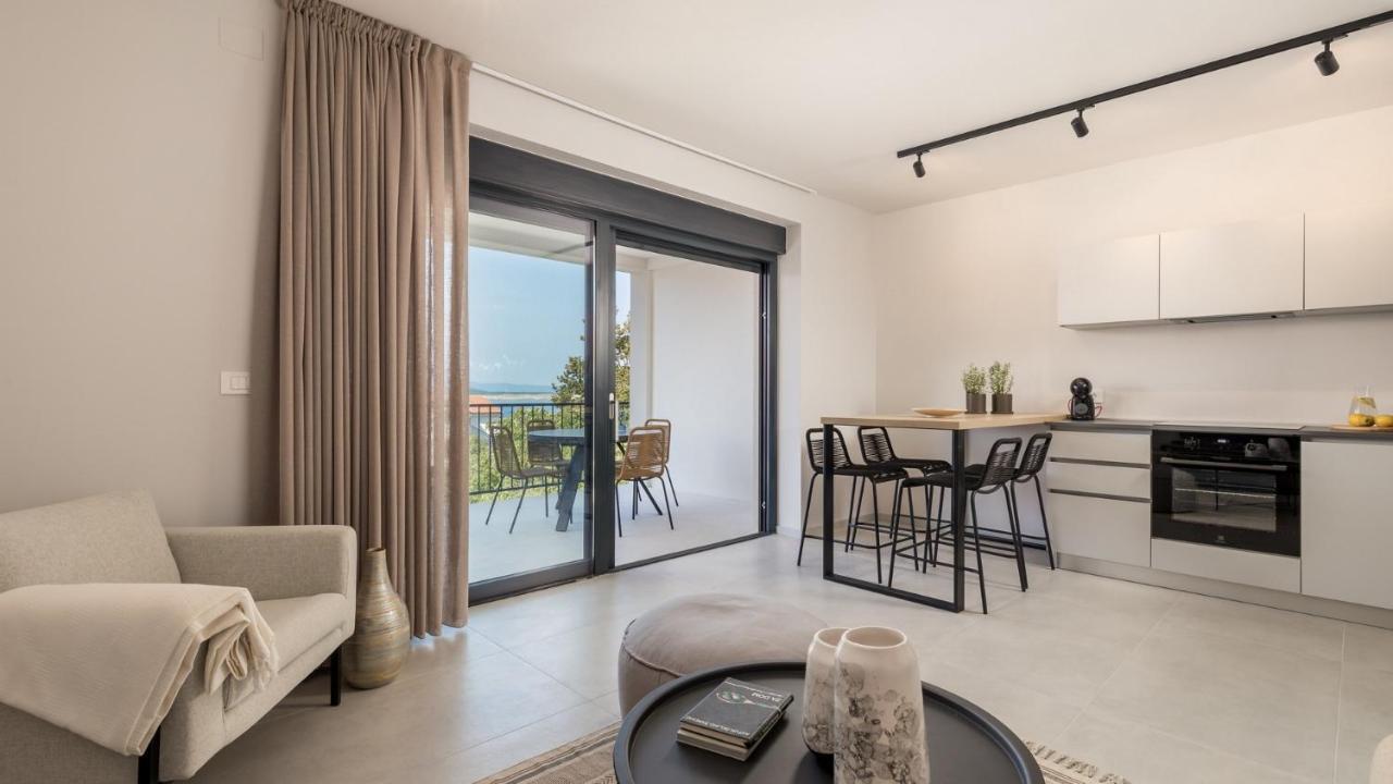 Apartments Villa Frankola With Swimming Pool Crikvenica Esterno foto