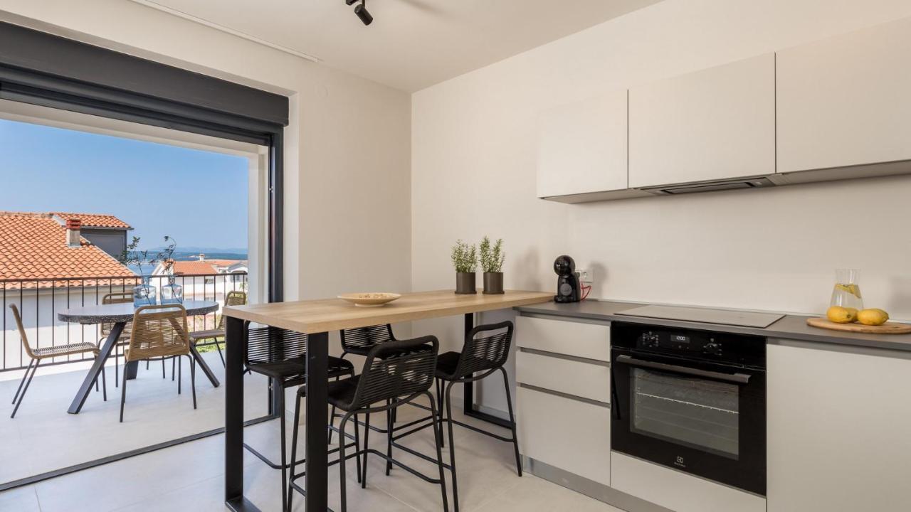 Apartments Villa Frankola With Swimming Pool Crikvenica Esterno foto