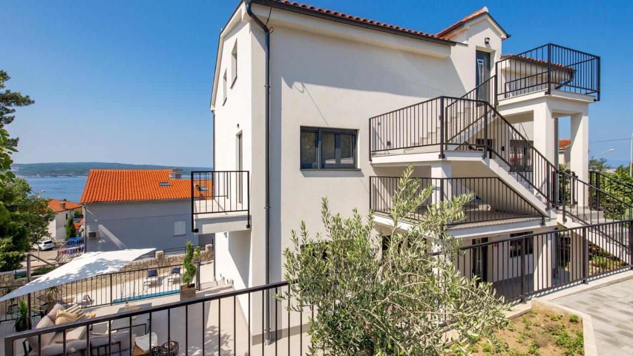 Apartments Villa Frankola With Swimming Pool Crikvenica Esterno foto