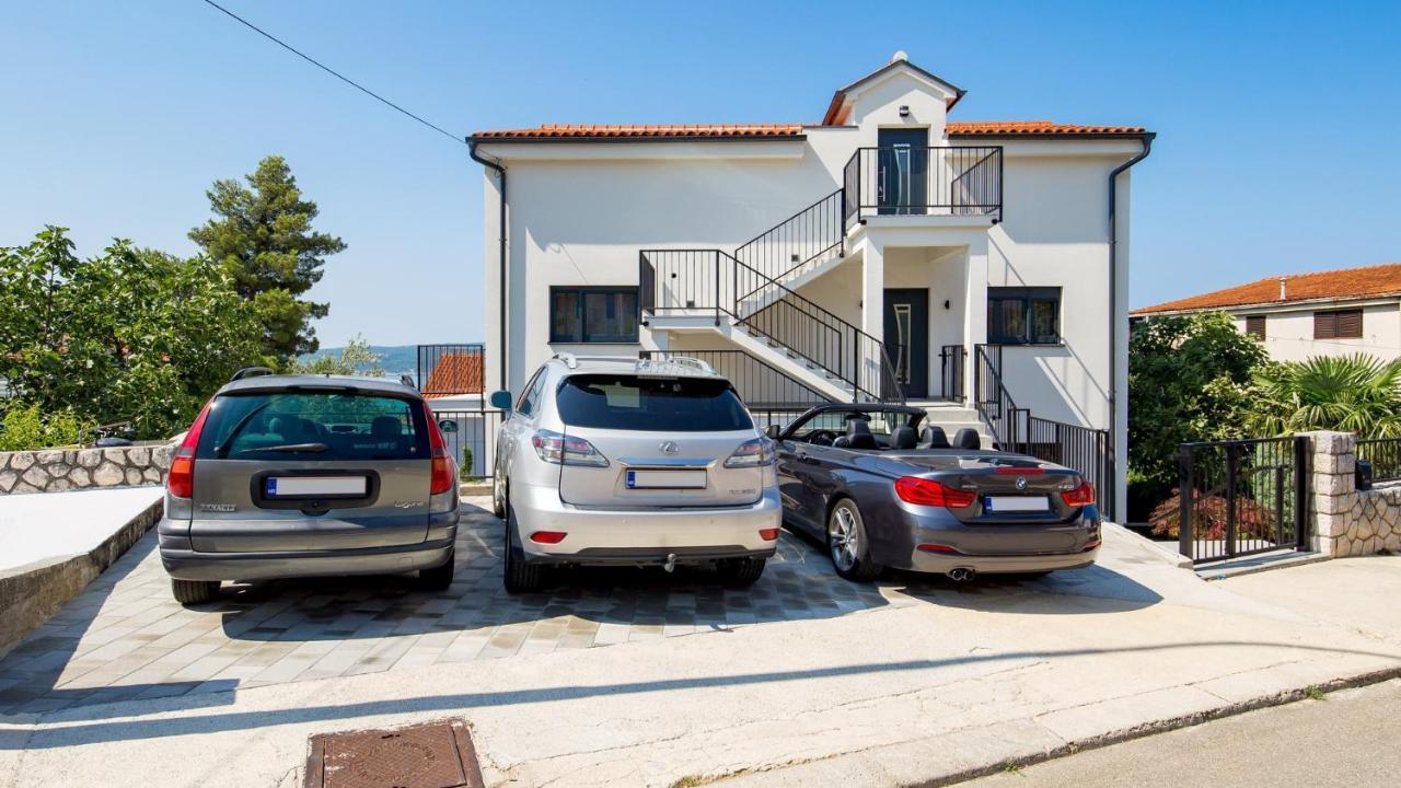 Apartments Villa Frankola With Swimming Pool Crikvenica Esterno foto