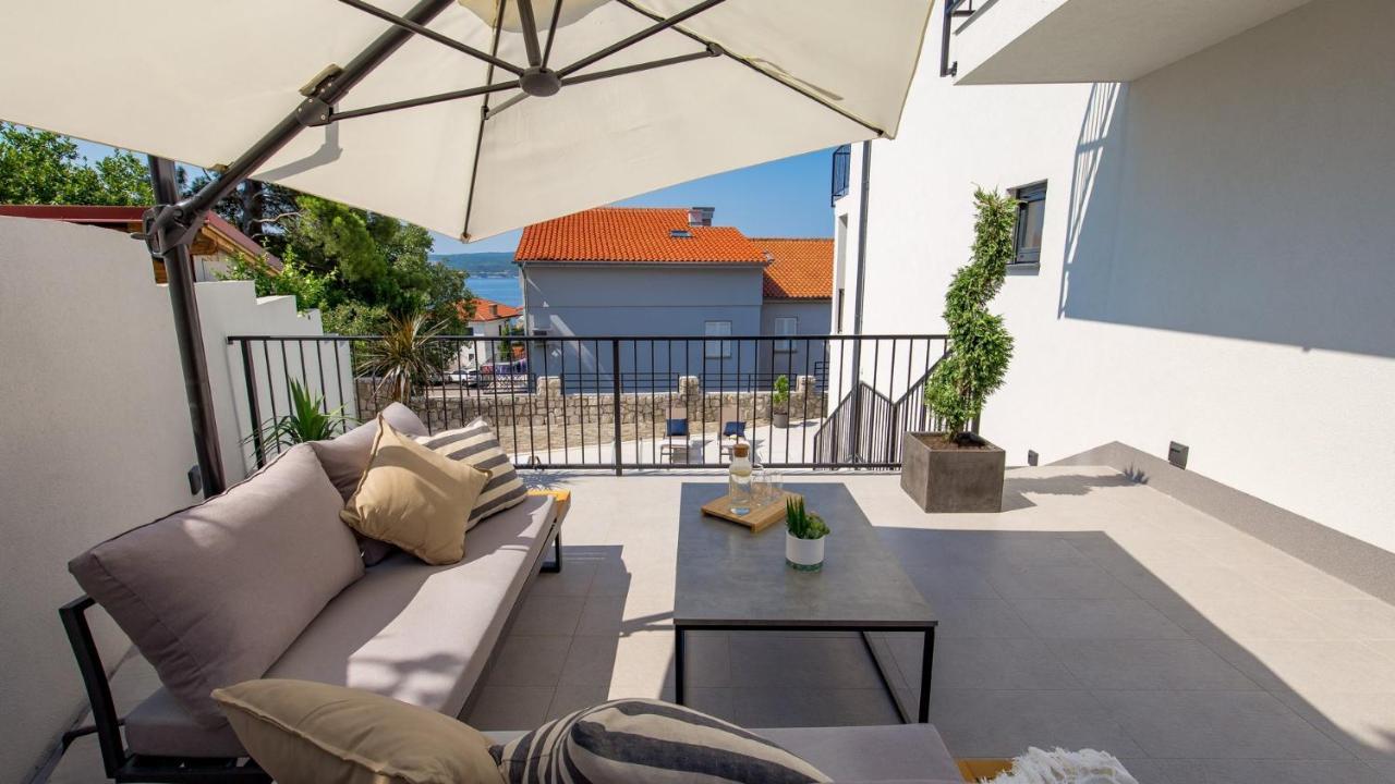 Apartments Villa Frankola With Swimming Pool Crikvenica Esterno foto